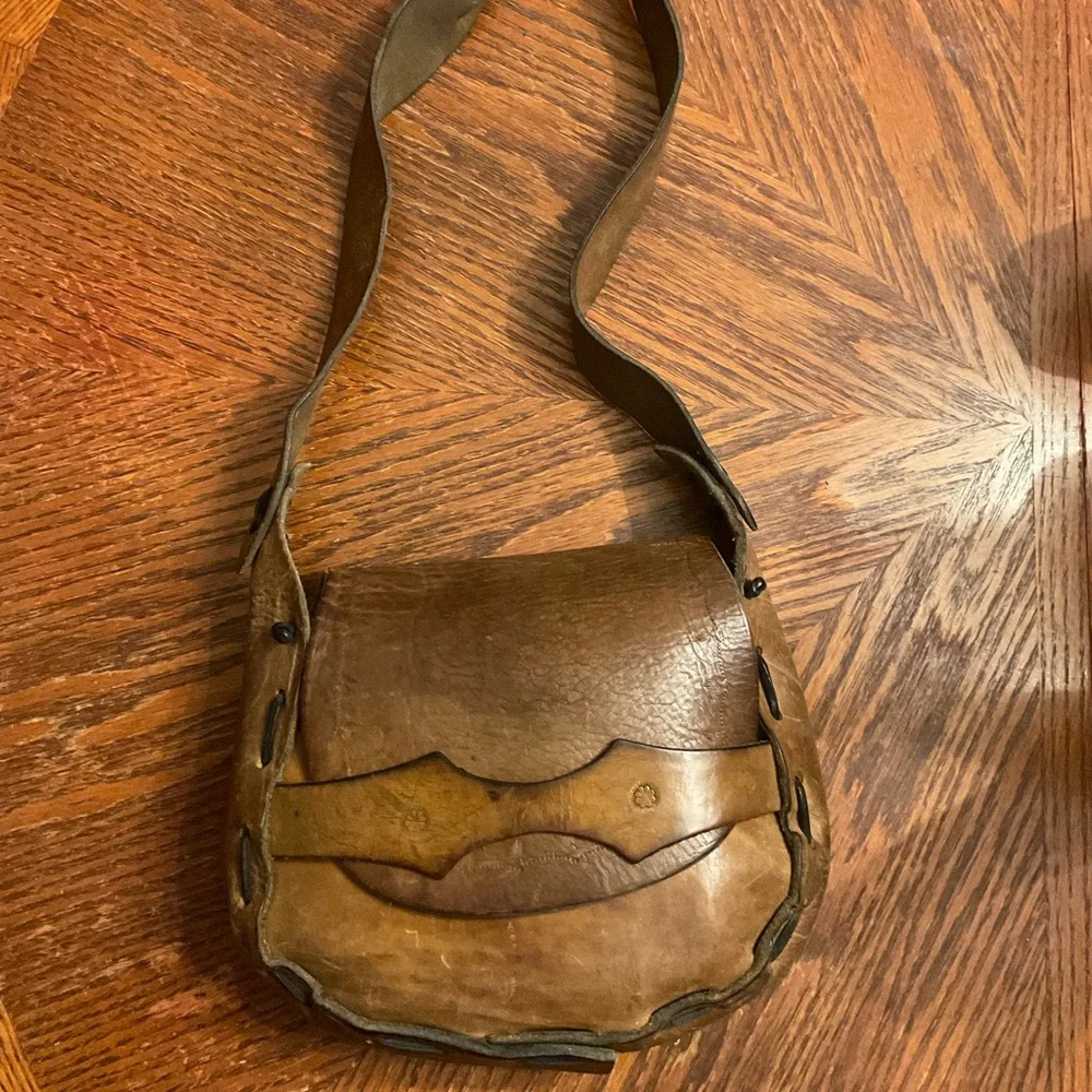 Gorgeously Real Earthy Handmade Thick Leather Weave Strap With Stamp Decor Bag! - Picture 12 of 16